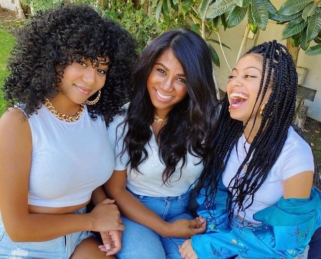 Arica Himmel with mother Zelma Davis and sister Zoe