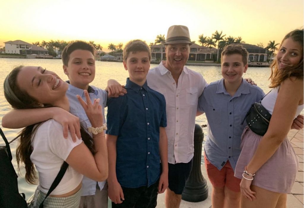 Hannah Meloche with siblings and father David Gregory.