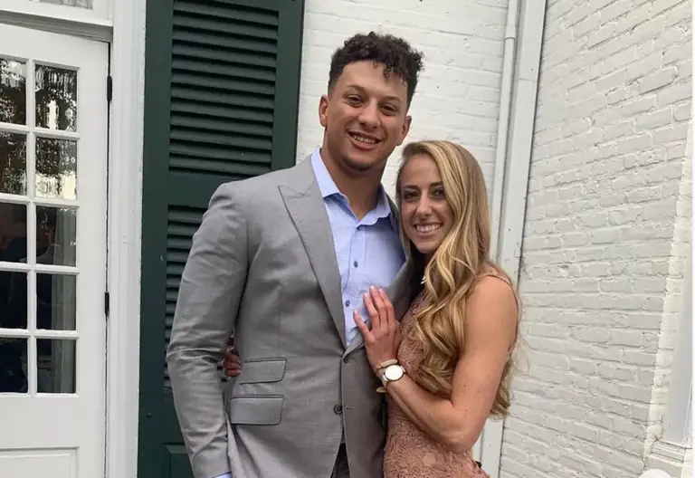 Patrick Mahomes' net worth, bio, age, wife, son, house, height, weight
