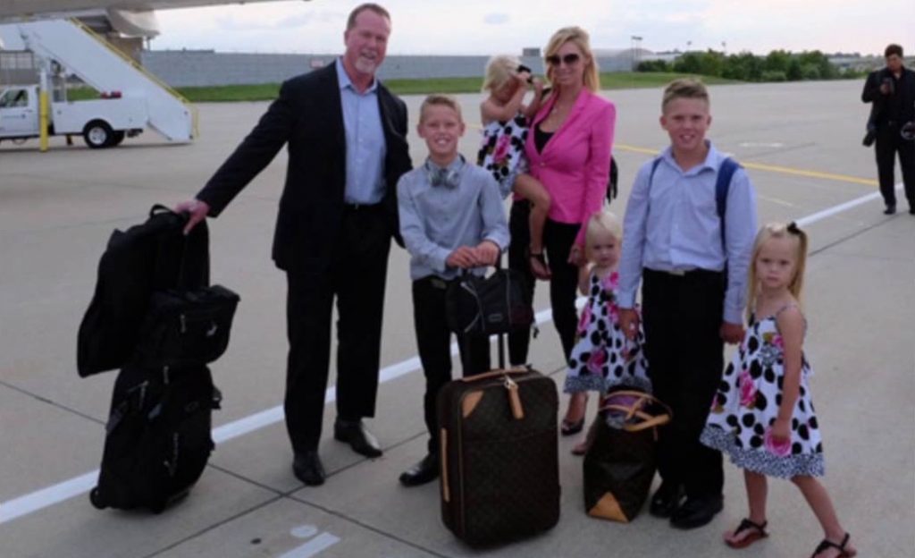 Stephanie Slemer, husband Mark McGwire and their five children