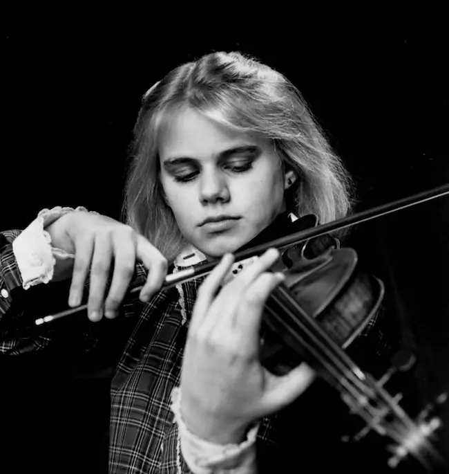 12-years-old Gretchen Carlson playing violin