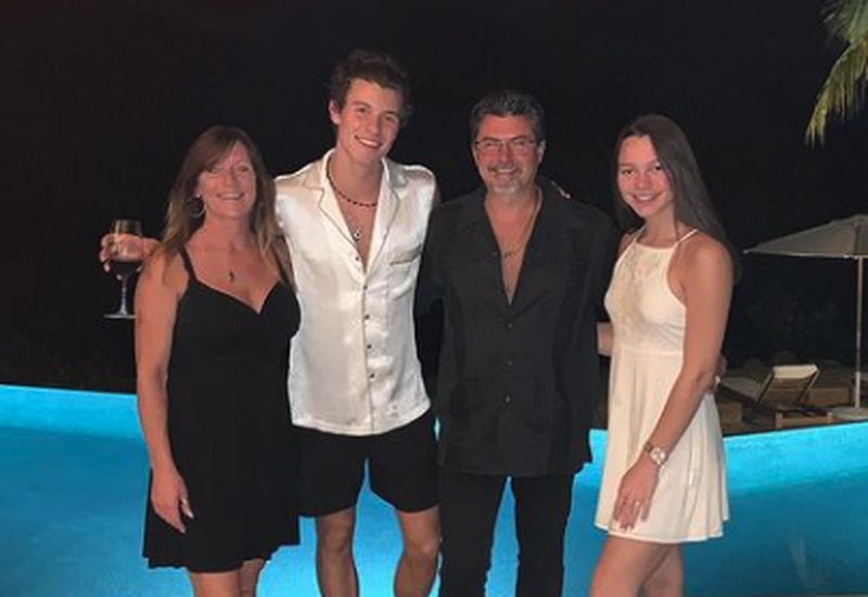 Aaliyah Mendes with her parents and brother Shawn Mendes
