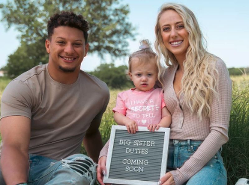Patrick Mahomes and wife announcing second pregnancy