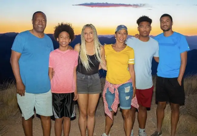 Roman Peete with his parents and siblings