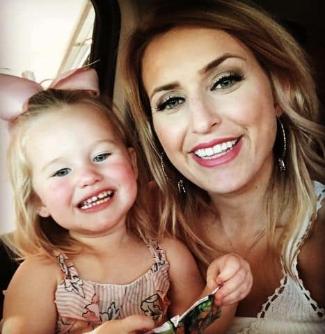 Alisa Mote with her daughter Kenadeigh Kelley. (Alisa/Instagram)