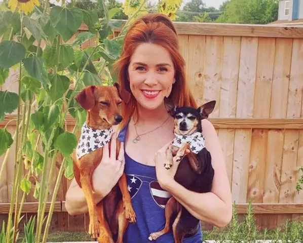 Erin Thomas with her dogs