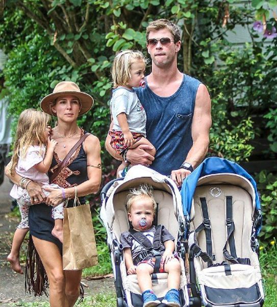 Sasha Hemsworth and family
