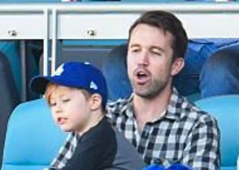 Axel Lee McElhenney with his father Rob McElhenney