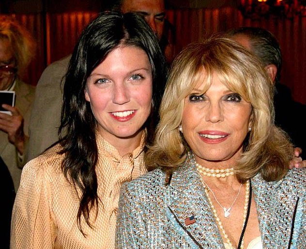 Nancy Sinatra with her daughter AJ Lambert