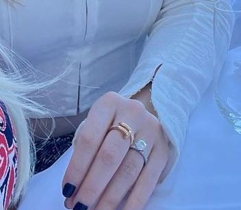 Leah Munch's Engagement Ring