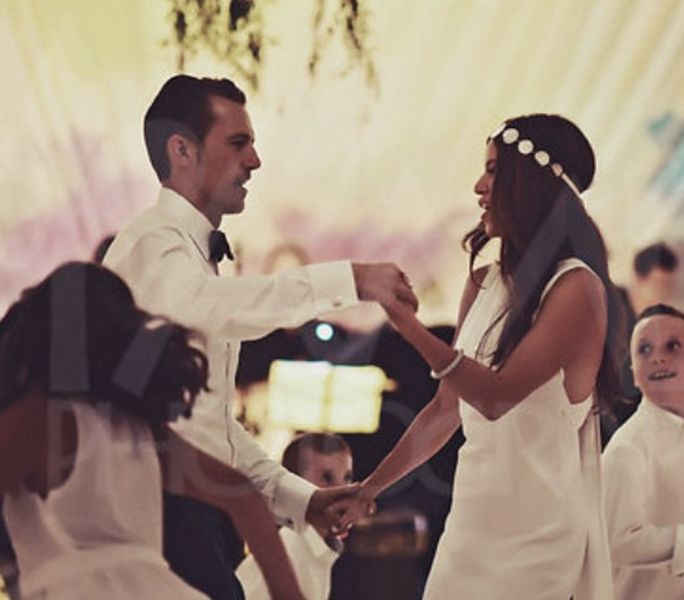 Deirdre Bosa and her husband Darryl Bosa dancing at their wedding