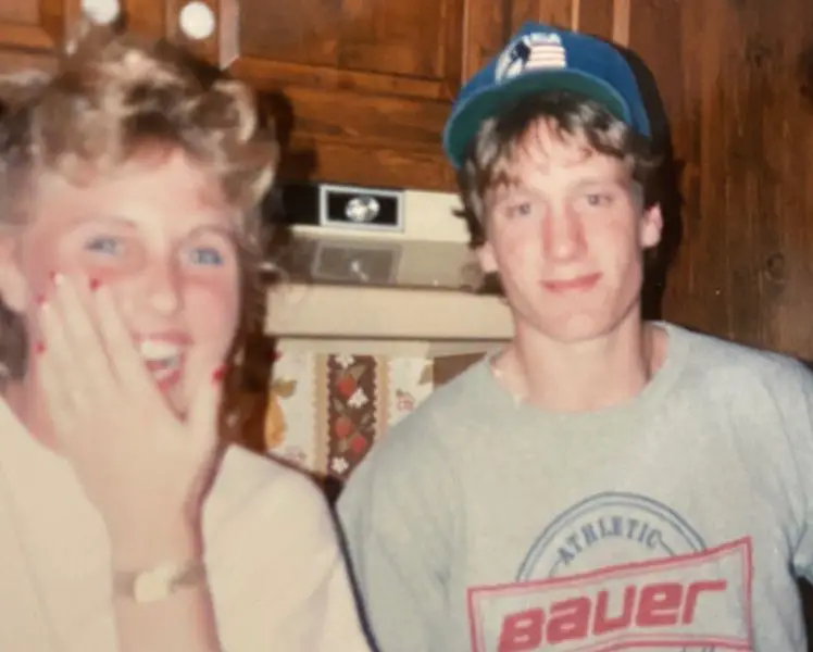 Young Tracy Roenick and Jeremy Roenick