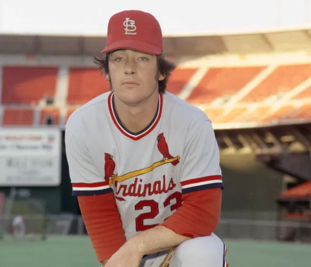 Young Ted Simmons playing for the Cardinals