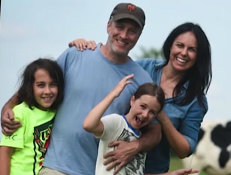 Jon Stewart with his wife and kids