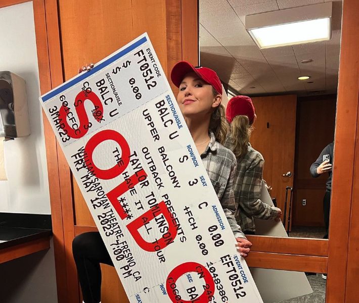 Taylor Tomlinson show sold out