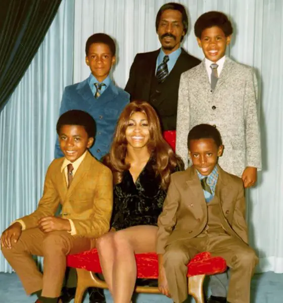 Ronnie Turner with his parents and siblings