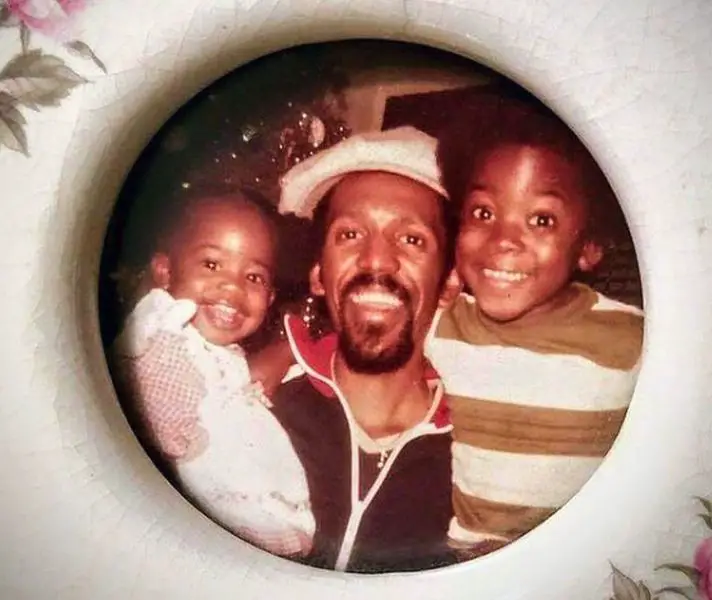 Young Melissa Magee with her father