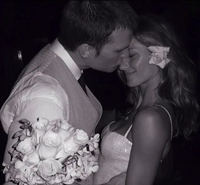 Tom Brady and Gisele Bundchen wedding picture