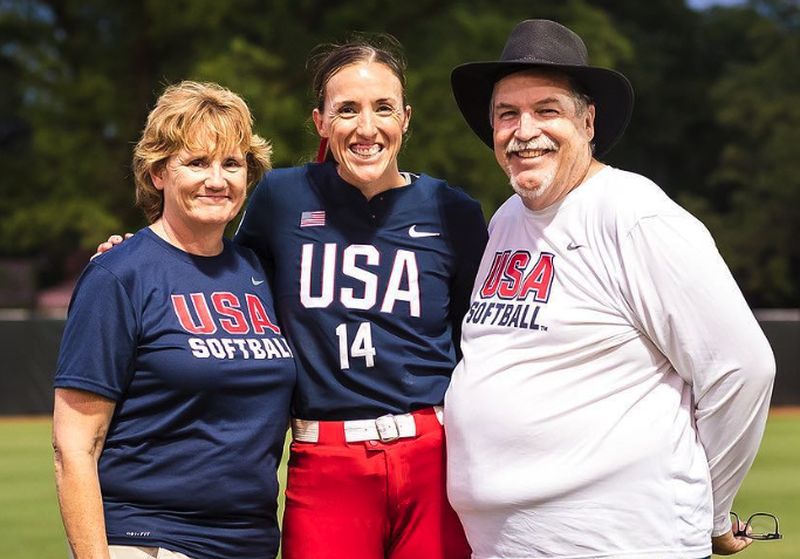 Monica Abbott with her parents