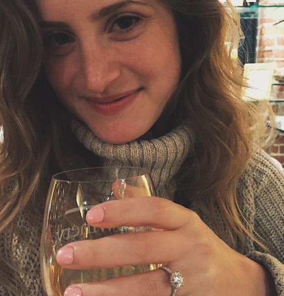 Riley Mandel showing her engagement ring
