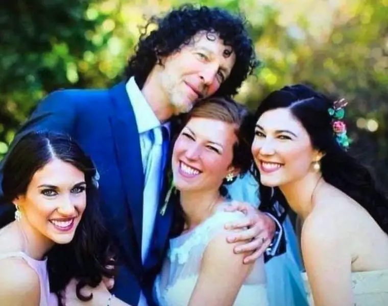 Deborah Jennifer Stern with her sisters and father Howard Stern